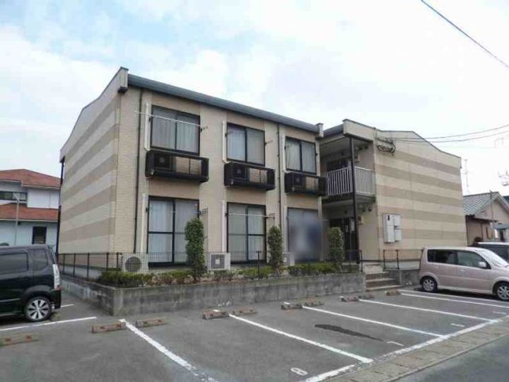 レオパレス西原 2階建