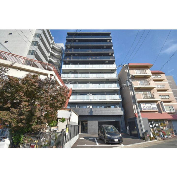 ＭＯＤＥＲＮ　ＰＡＬＡＺＺＯ江坂ＡＸＩＡ 10階建