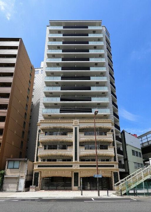 大阪府大阪市中央区農人橋３丁目 15階建