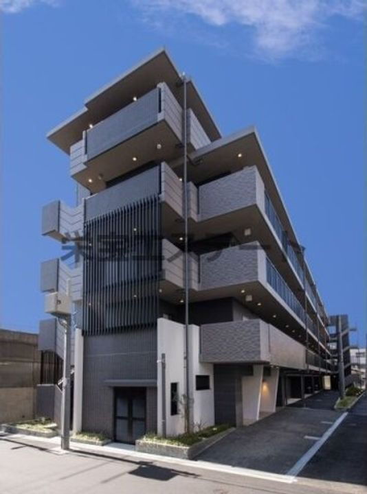 フォーリアライズ大阪ウエストベイ 5階建