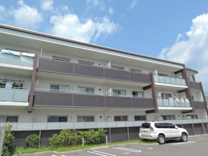 大阪府高槻市緑が丘３丁目 賃貸アパート