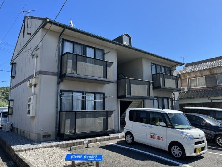 滋賀県米原市下多良１丁目 賃貸アパート