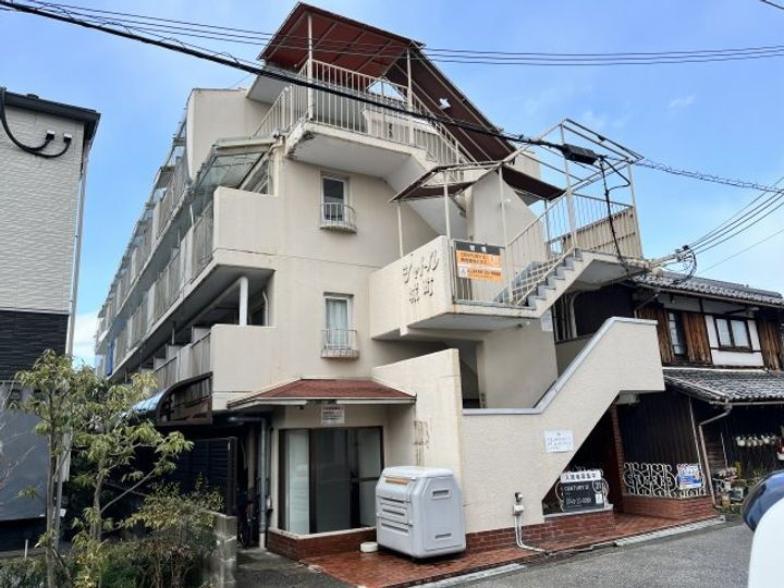 滋賀県彦根市城町２丁目 賃貸マンション
