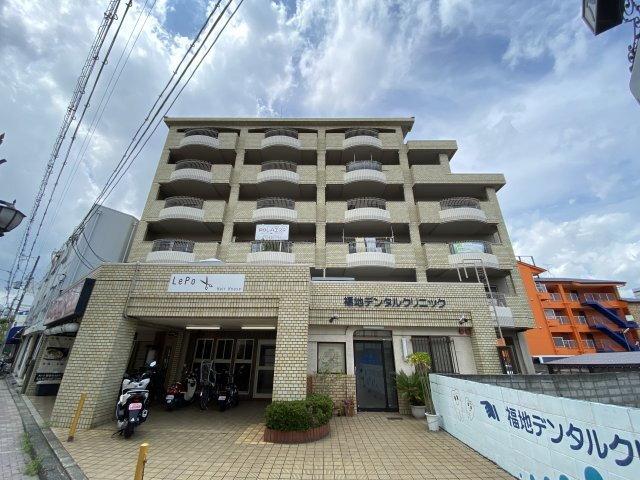 大阪府寝屋川市八坂町 6階建 築40年