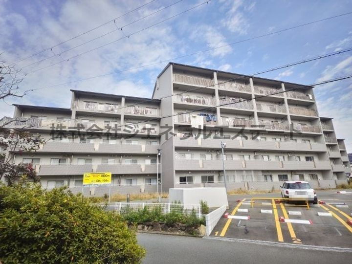 ＰＨＯＥＮＩＸ　ＣＯＵＲＴ　交野Ⅱ 6階建