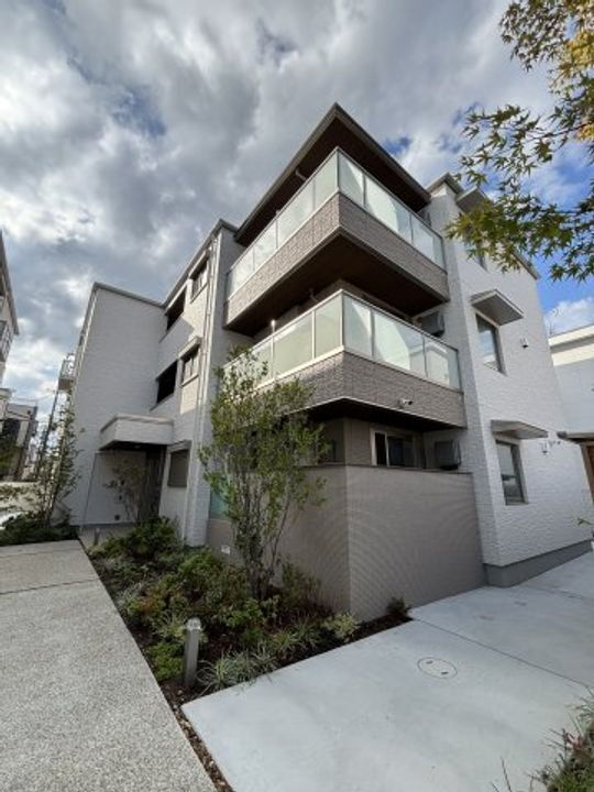 シャーメゾン　エスポア　ヒルズ