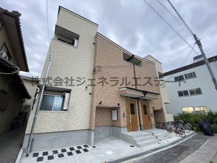 大阪府寝屋川市石津元町 賃貸アパート