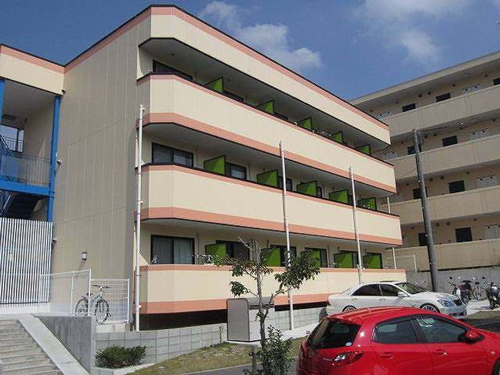 ゼフィル 4階建