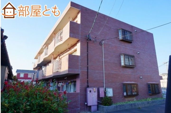サクセス桜井 3階建