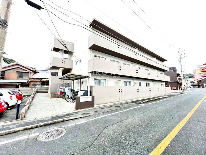 ＧＲＡＮＤ−ＲＥＳＩＤＥ　ＬＩＢＥＲＡ