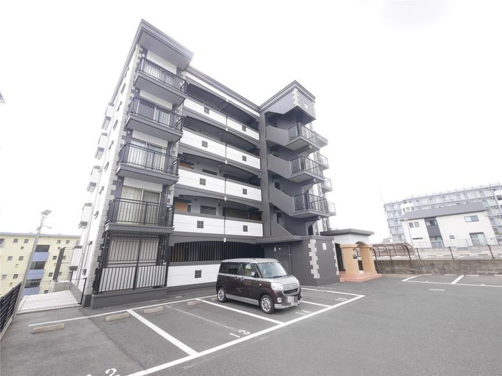 福岡県北九州市小倉南区葛原１丁目 賃貸マンション