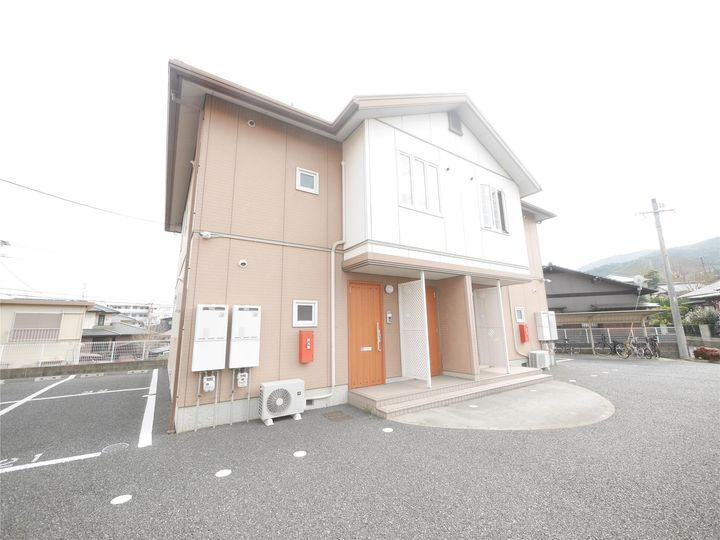 シャーメゾン朽網　Ｃ棟