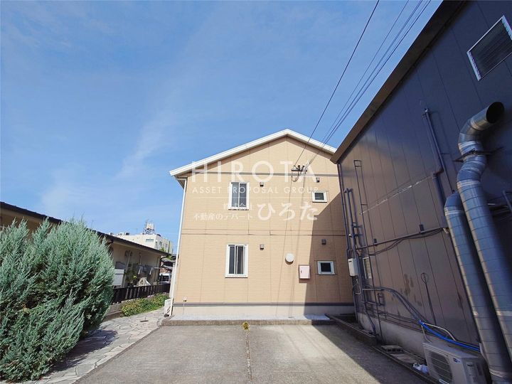 ティアモ中央 2階建