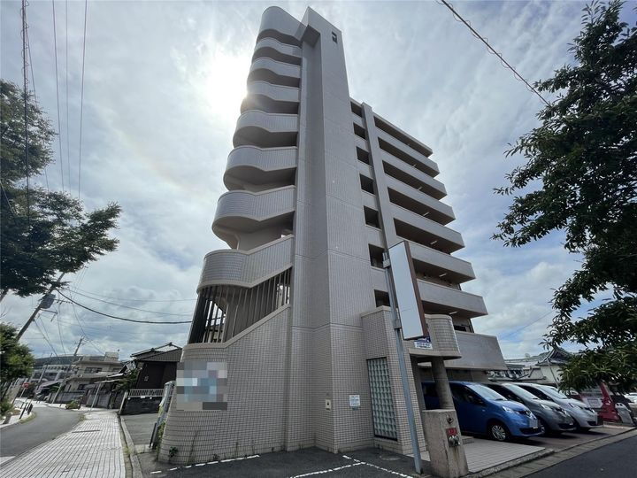 アベニュー扇 8階建