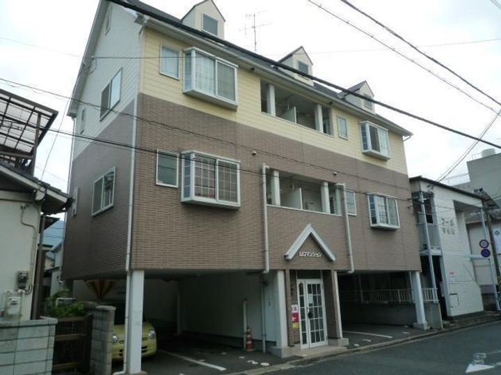 山口マンション 3階建