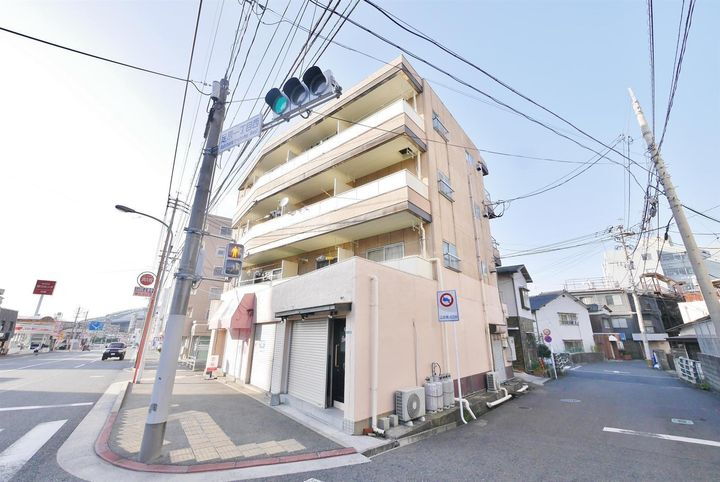 内山大畠ビル 4階建