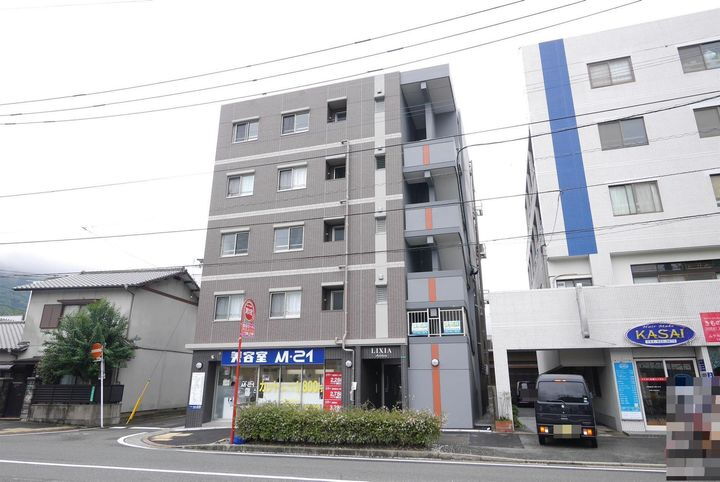 リクシア足原 5階建