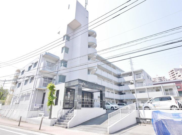 シャトレ青山Ｂ棟 5階建