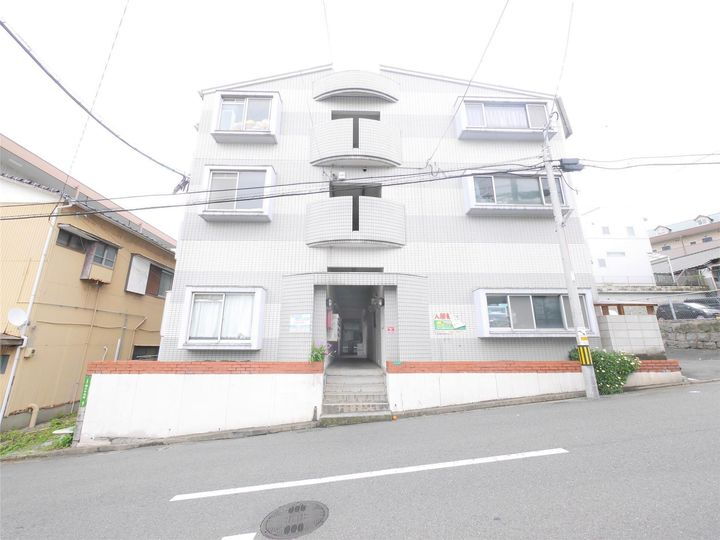 シャルム南八千代 3階建