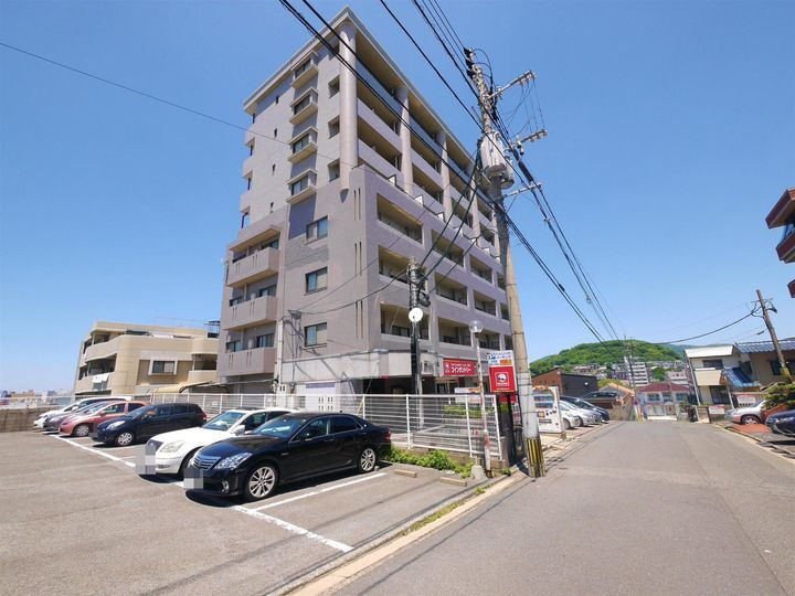 サンヒルズ八千代 8階建