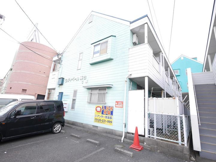 シティベール陣山Ｃ棟 2階建