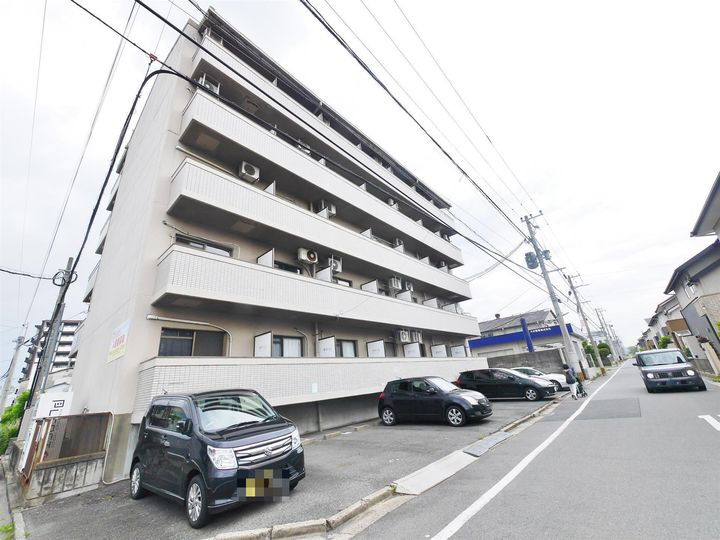 ジュネス陣原 5階建