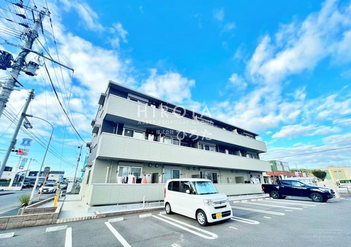Ｄ－ｒｏｏｍ華里 3階建