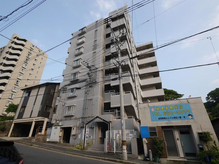 シャトレ白川町 8階建