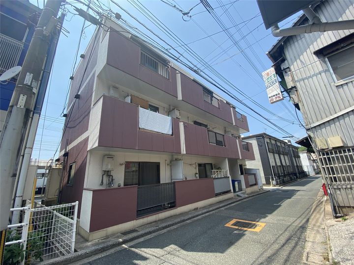 クレッシェンド枝光１８ 3階建
