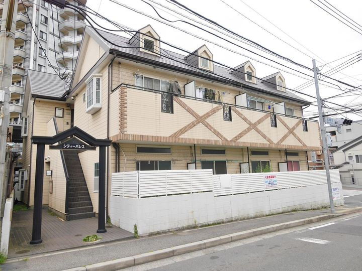 シティーパレス松尾町 2階建