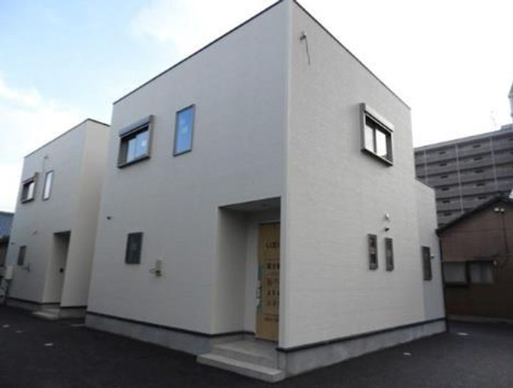 ＣＲＥＷＳ．ＬＵＣＩＡ（クルーズ．ルチア）３号棟 2階建