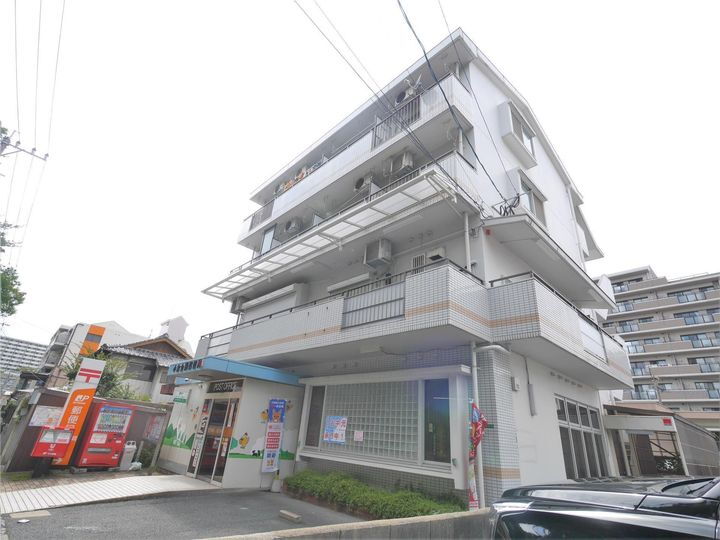 金鶏町郵便局ビル 4階建