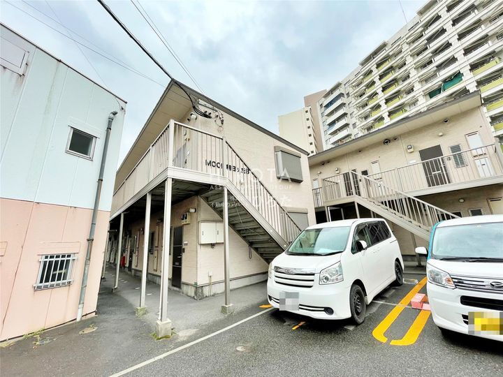 ＭＯＯＮ朝日ヶ丘　Ａ棟 2階建