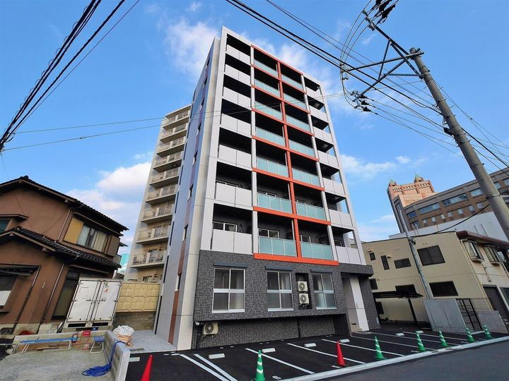 ピノ到津 8階建
