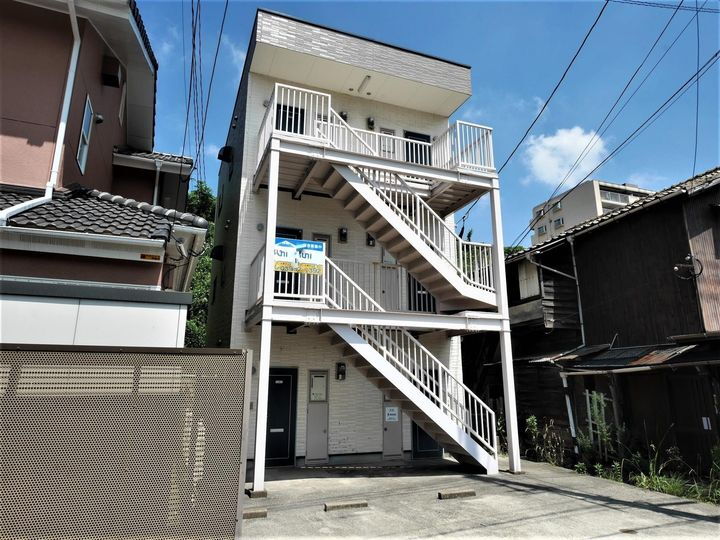 リバーライフ板櫃 3階建