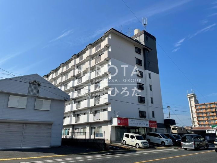 ロイヤルメゾン 7階建
