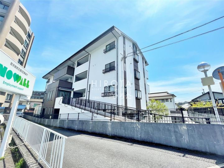 ブルーム三ヶ森 4階建