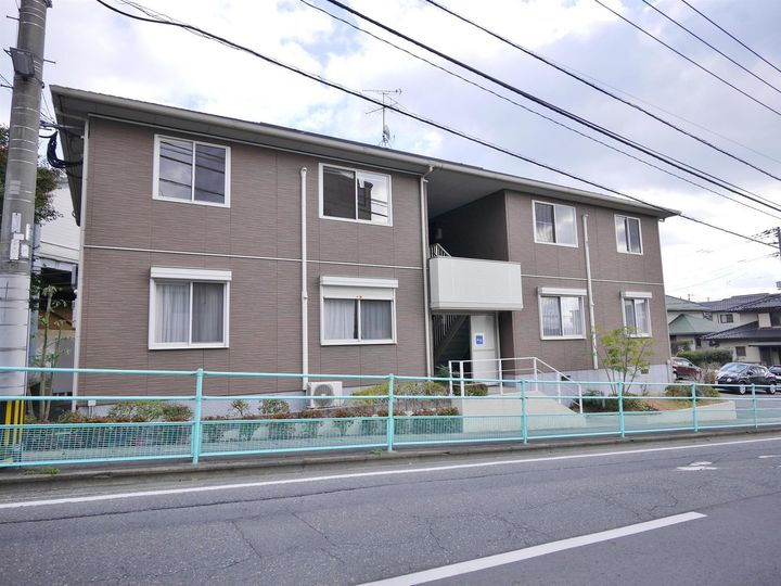 シャーメゾン的場