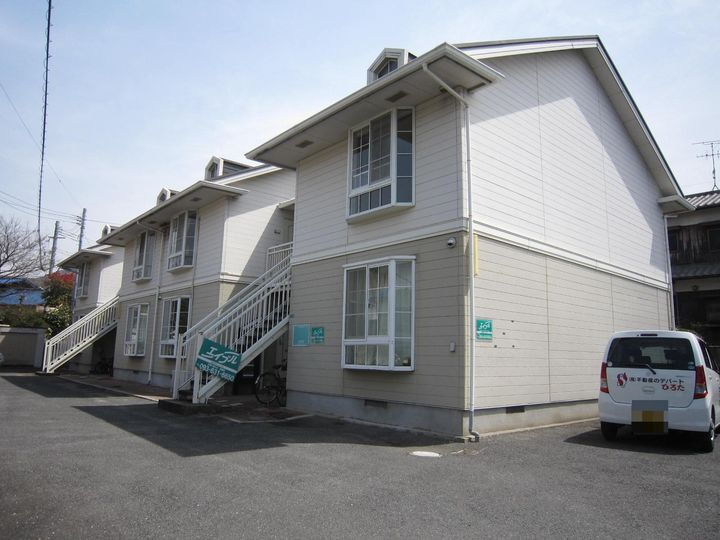ベルエポック町上津役 2階建