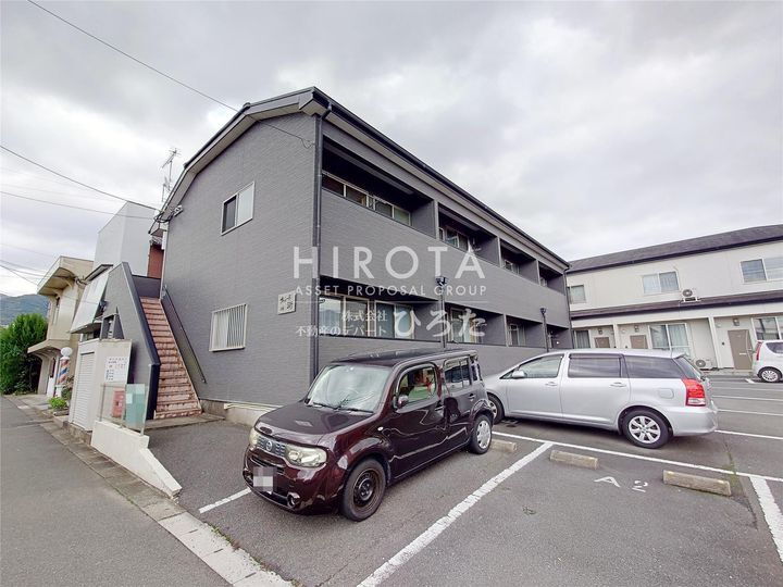 サクシード引野　Ａ棟 2階建