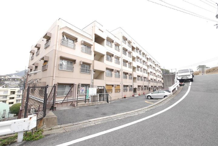 エメラルドマンション茶売　Ａ棟３０５ 5階建