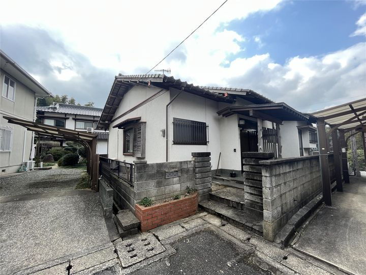 直方上境戸建 平屋建て