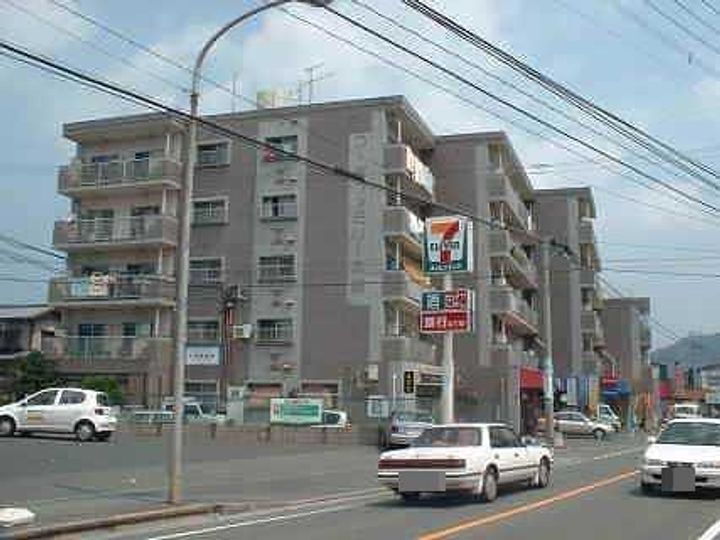 コーポファミリー本城