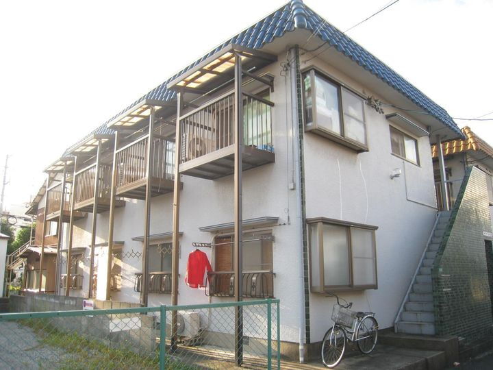 福岡県北九州市八幡西区折尾４丁目 賃貸アパート