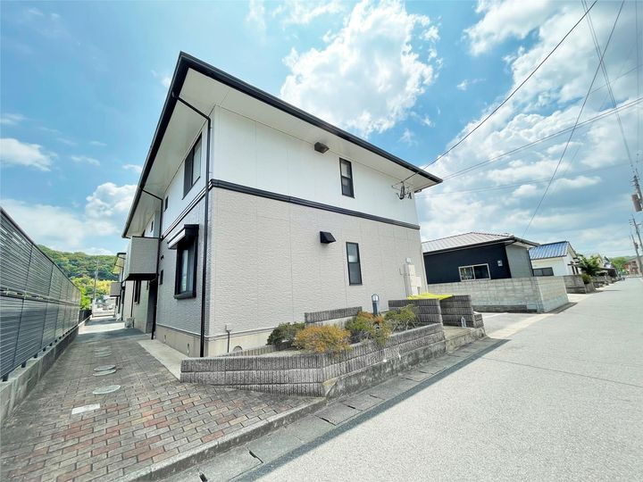 プレジデント鷹見　Ａ棟 2階建