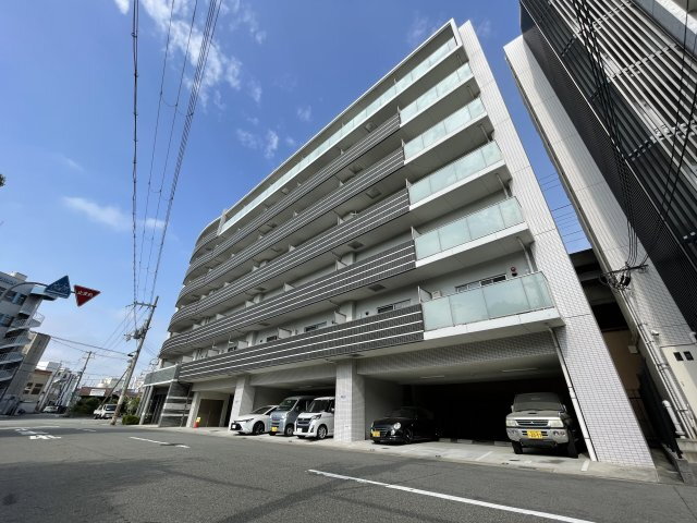 レグゼスタ弁天町 7階建