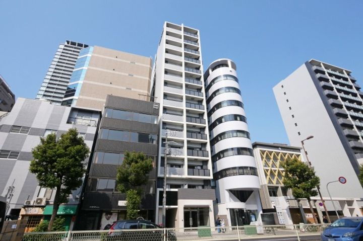 コンフォリア・リヴ南森町Ⅱ 14階建
