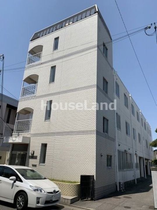 ローズ本町 3階建