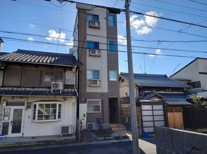 ＬｅＧｉｏｉｅ本陣駅 4階建