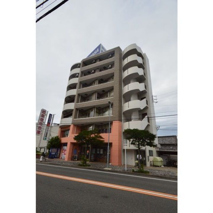 矢木楽器本社ビル 7階建